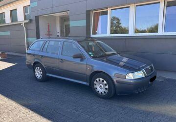 Skoda Octavia 215.700 km 2.650 &euro; Landshut 84034
