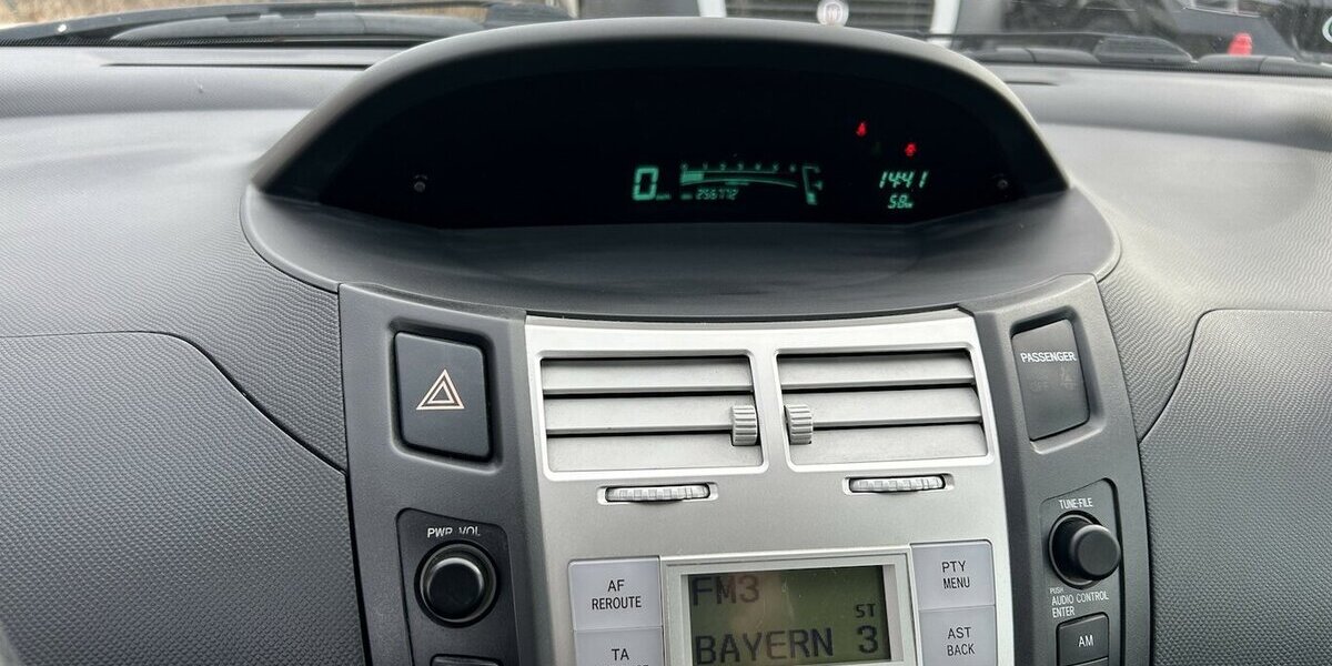 Toyota Yaris Sol D4D 1.4 D Klima Euro4 1.Hand 256.700 km 2.800 &euro; Altdorf 84032