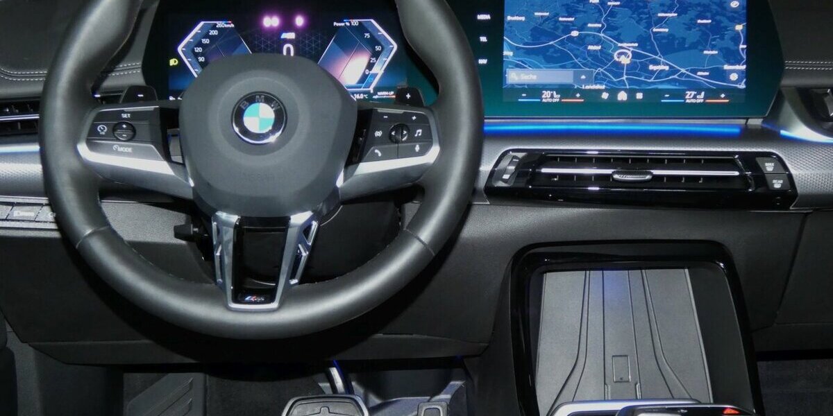 BMW 218 Active Tourer i MSport AHK,360°,HUD NP:57.770 21.800 km 30.590 &euro; Landshut 84030