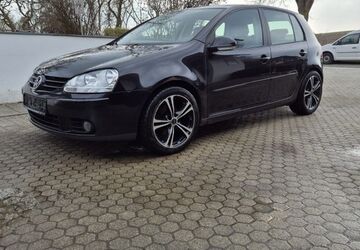VW Golf 261.000 km 2.799 &euro; Weihmichl 84107