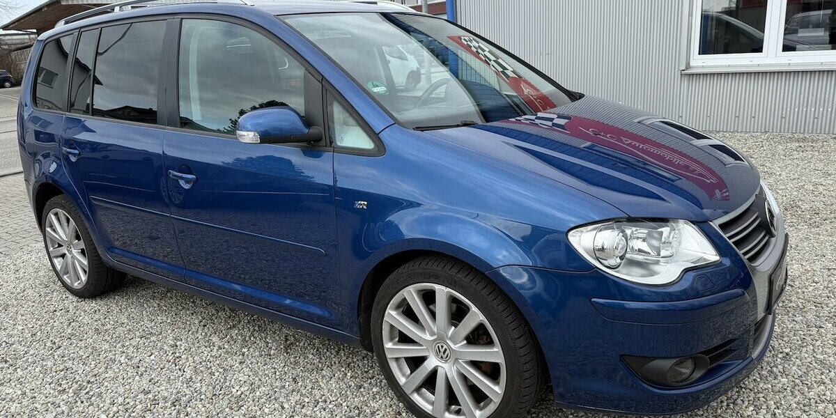 VW Touran 1.4 TSI DSG R-Line Highline Xenon Navi PDC 143.500 km 6.980 &euro; Altdorf 84032