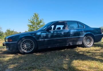 BMW 740 327.259 km 10.450 &euro; Essenbach 84051