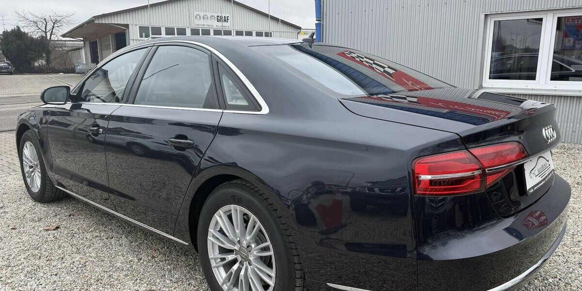 Audi A8 4.2 TDI EXCLUSIVE MATRIX 360°KAMERA MASSAGE 173.600 km 26.980 &euro; Altdorf 84032