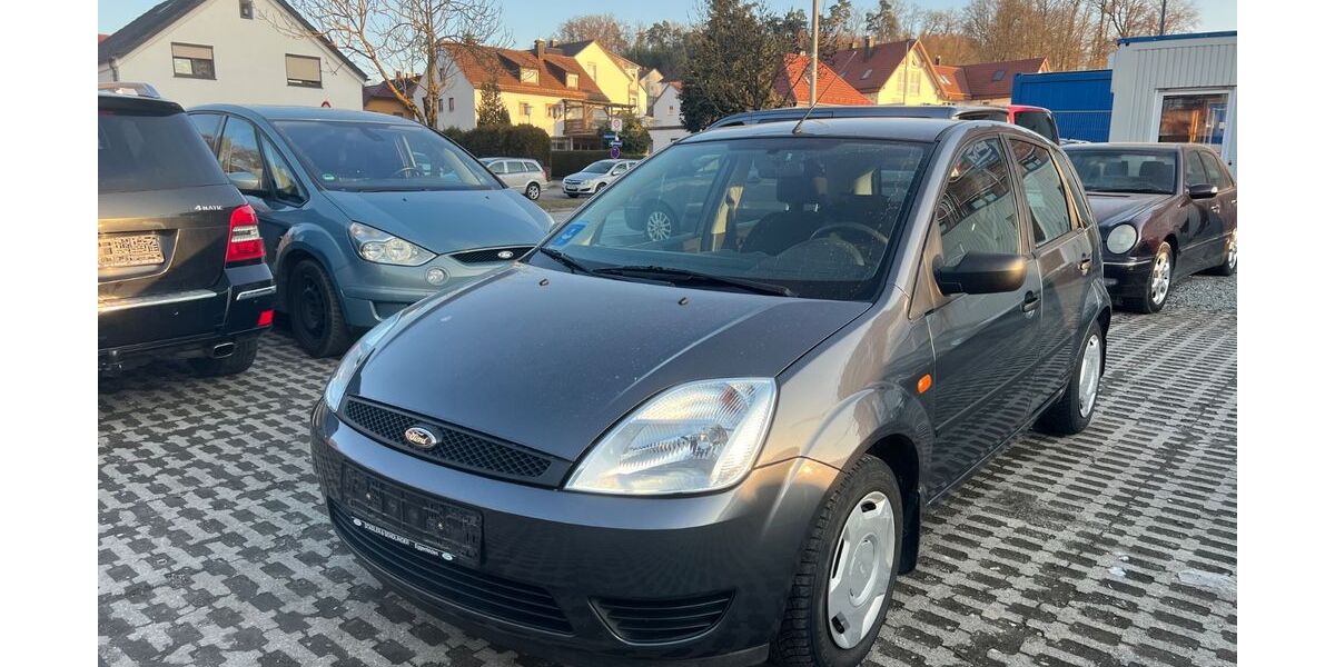 Ford Fiesta 85.300 km 1.650 &euro; Ergoldsbach 84061
