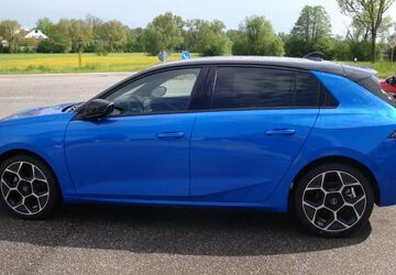 Opel Astra 13.990 km 23.290 &euro; Velden 84149