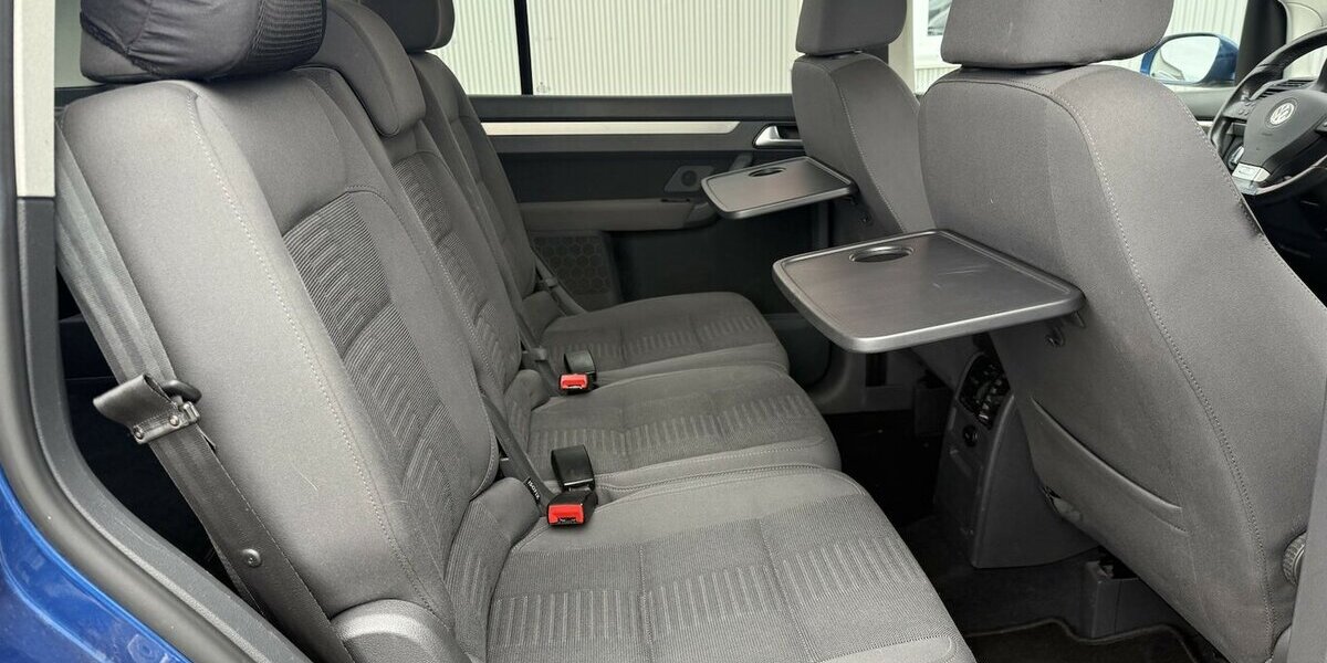 VW Touran 1.4 TSI DSG R-Line Highline Xenon Navi PDC 143.500 km 6.980 &euro; Altdorf 84032