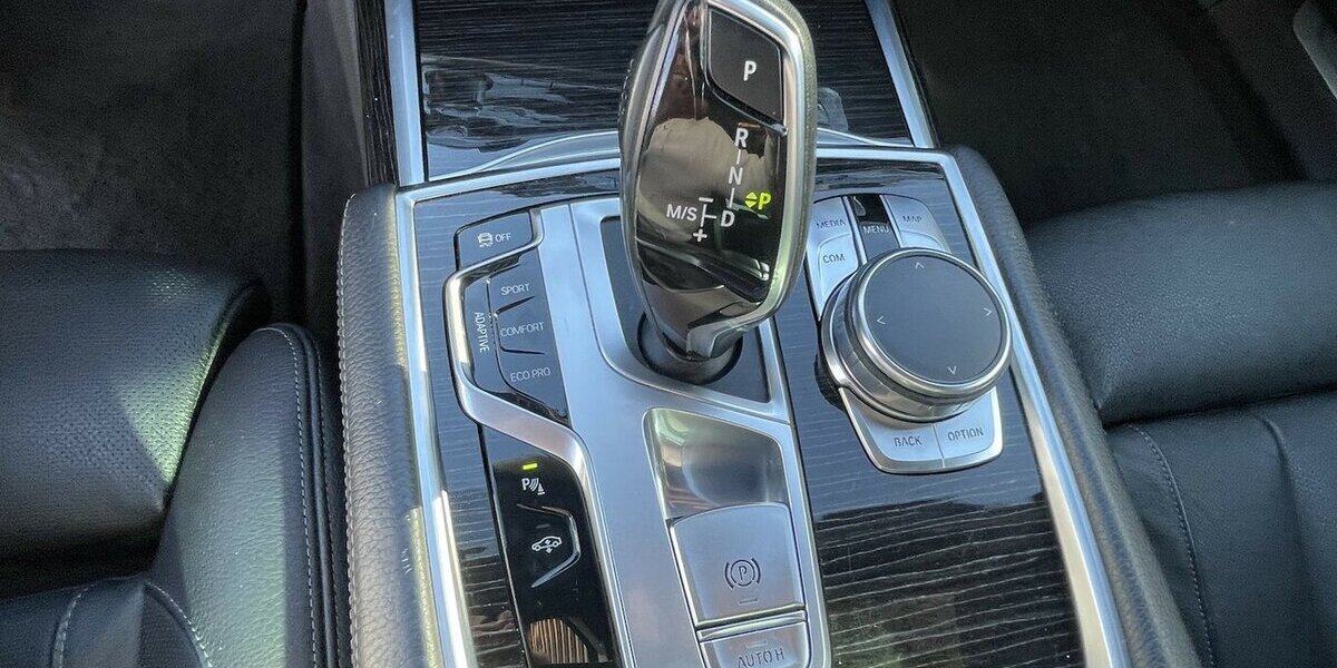 BMW 730d M Sport Paket Head-Up Laser Carbon Core 124.800 km 35.500 &euro; Altdorf 84032