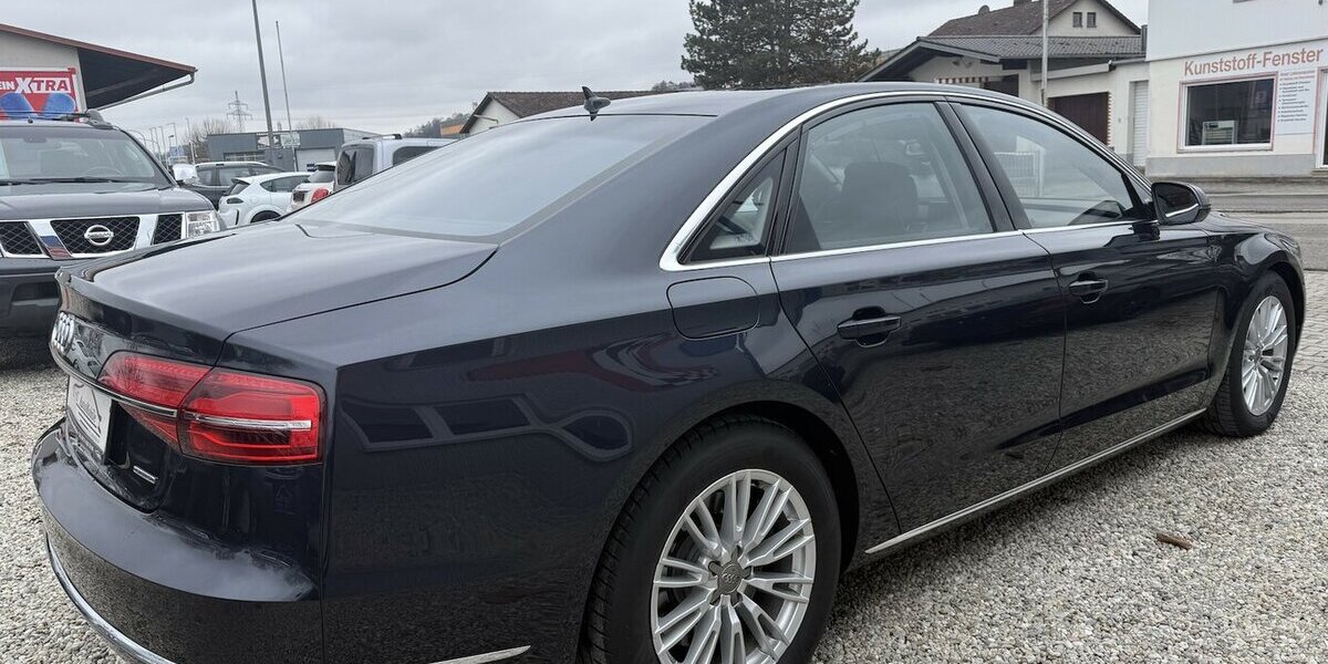 Audi A8 4.2 TDI EXCLUSIVE MATRIX 360°KAMERA MASSAGE 173.600 km 26.980 &euro; Altdorf 84032