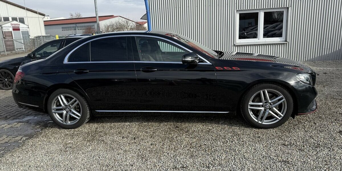 Mercedes-Benz E 220 d AVANTGARDE WIDESCREEN HEAD-UP LED 342.900 km 18.500 &euro; Altdorf 84032