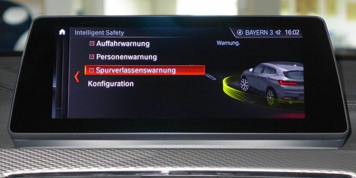 BMW X2 20d xDr MSport AHK,HUD,Kamera,H&K NP:67.690 43.998 km 32.590 &euro; Landshut 84030