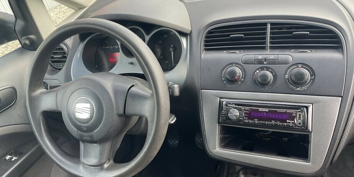 Seat Altea Avila 1.6i Klima PDC Euro4 207.000 km 2.000 &euro; Altdorf 84032