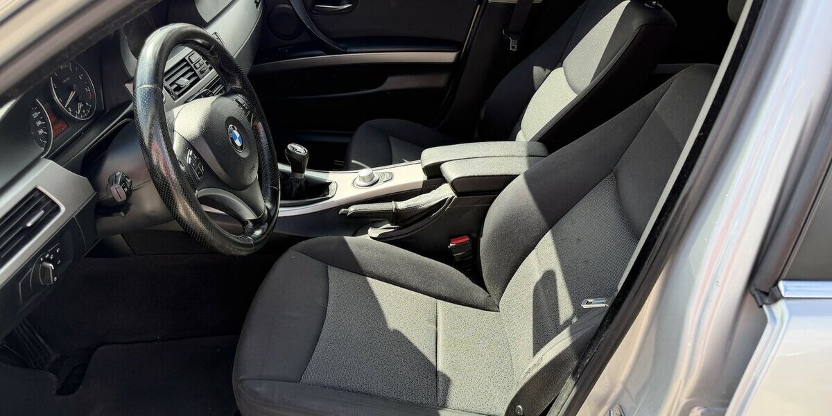 BMW 325i Xenon Navi PDC 282.100 km 2.590 &euro; Altdorf 84032