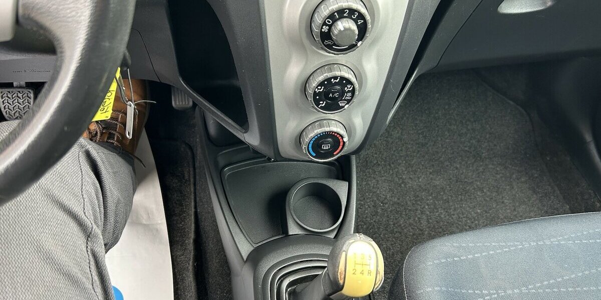 Toyota Yaris Sol D4D 1.4 D Klima Euro4 1.Hand 256.700 km 2.800 &euro; Altdorf 84032