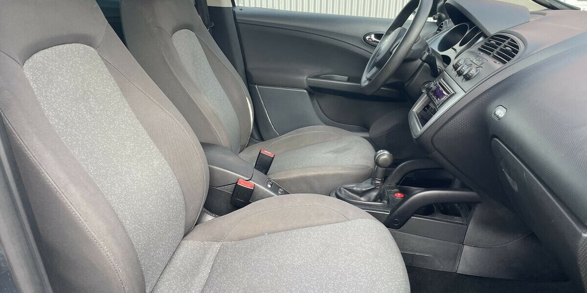 Seat Altea Avila 1.6i Klima PDC Euro4 207.000 km 2.000 &euro; Altdorf 84032