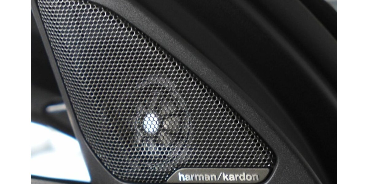 BMW 118i MSport Navi Prof,HUD,Pan.Dach,NP: 59.671 28.500 km 29.290 &euro; Landshut 84030