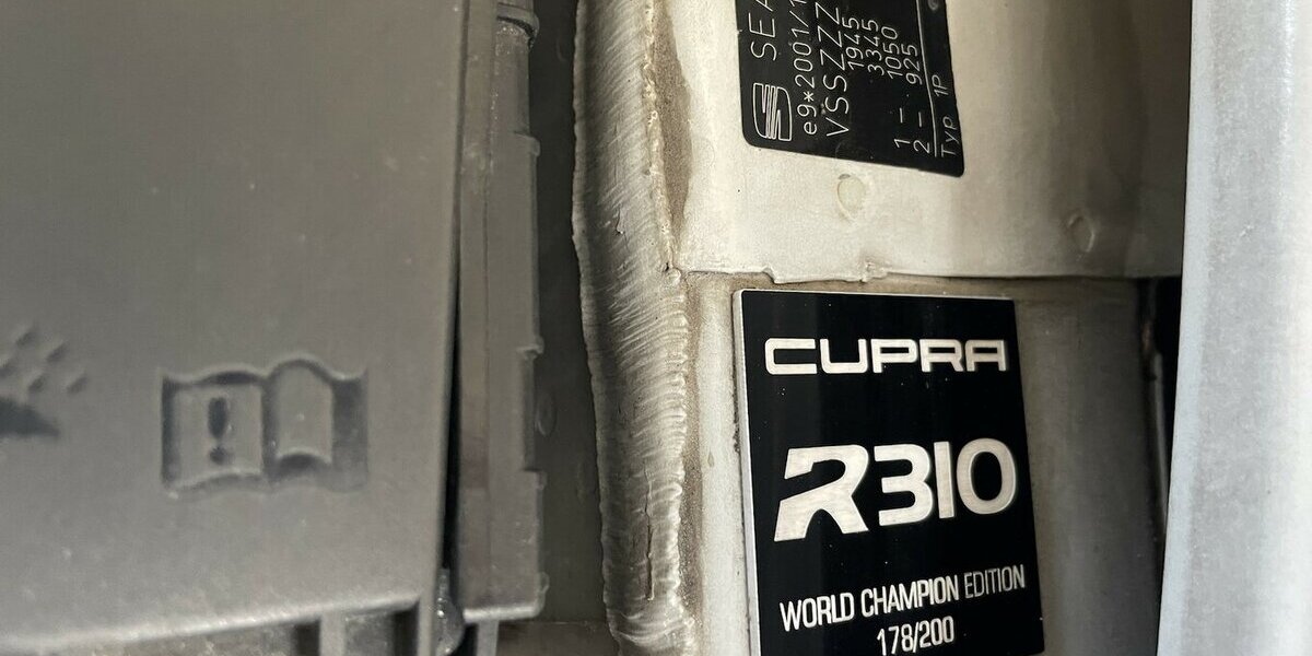 Seat Leon Cupra R LIMITED (178 of 200) WTCC CHAMPION 131.000 km 13.750 &euro; Altdorf 84032