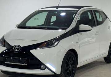 Toyota Aygo 34.000 km 10.690 &euro; Essenbach 84051