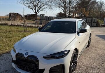 BMW i4 41.584 km 47.400 &euro; Buchbach 84428