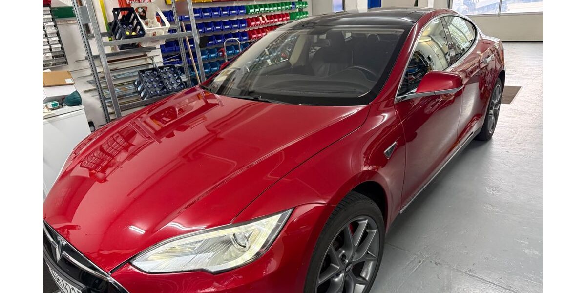 Tesla Model S 104.000 km 27.500 &euro; Buch am Erlbach 84172