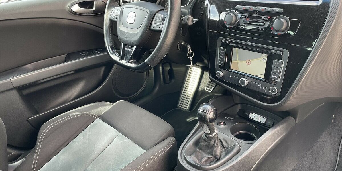 Seat Leon Cupra R LIMITED (178 of 200) WTCC CHAMPION 131.000 km 13.750 &euro; Altdorf 84032