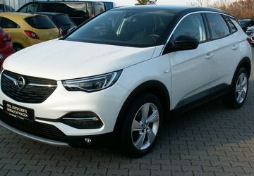 Opel Grandland (X) 180.000 km 12.690 &euro; Moosburg 85368