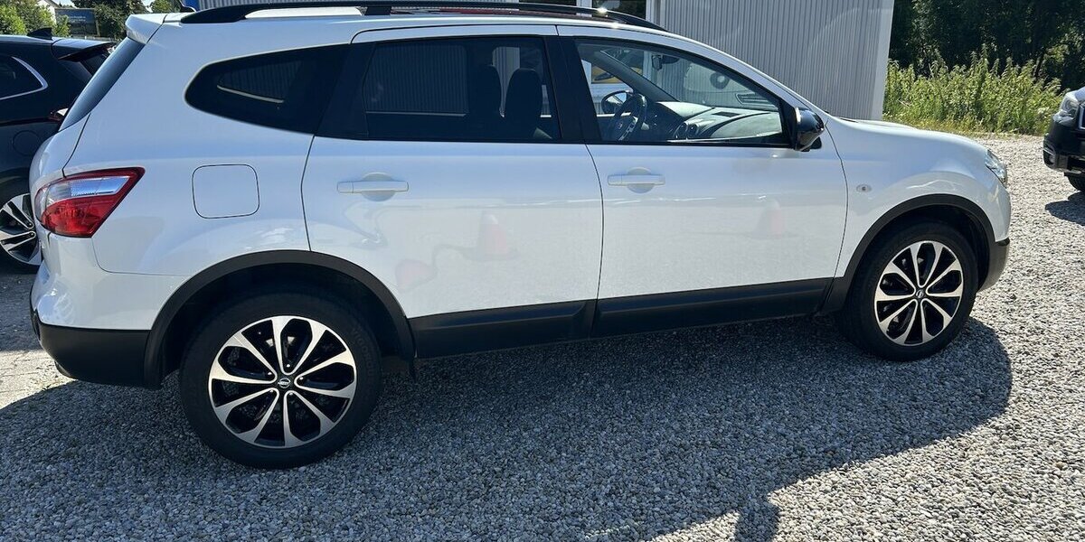 Nissan Qashqai+2 2.0 dCi Aut. 4X4 Kamera 360° 7-Sitzer 204.700 km 8.750 &euro; Altdorf 84032