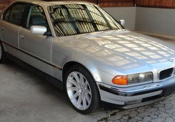 BMW 735 240.000 km 7.500 &euro; Loiching 84180