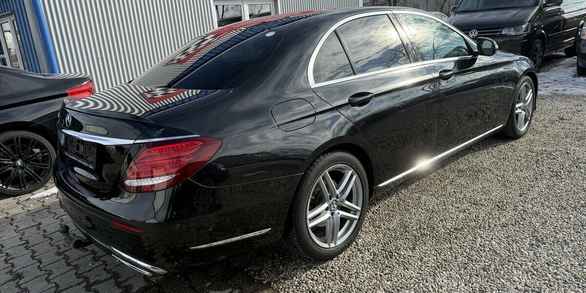 Mercedes-Benz E 220 d AVANTGARDE WIDESCREEN HEAD-UP LED 342.900 km 18.500 &euro; Altdorf 84032