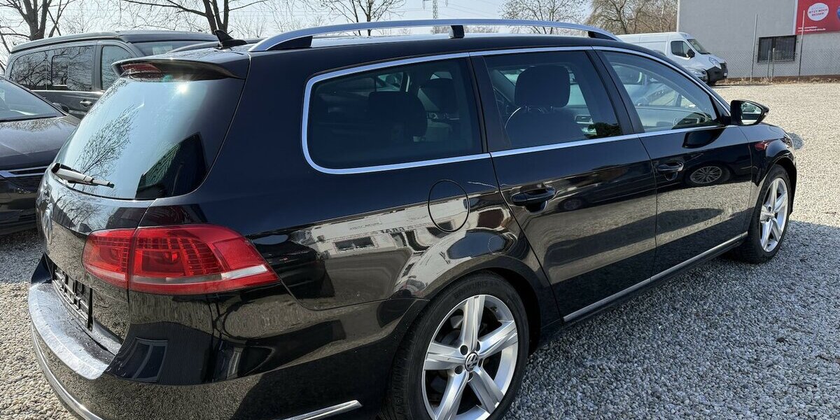 VW Passat Variant 2.0 TDI DSG Business 4Motion Navi 199.700 km 9.700 &euro; Altdorf 84032