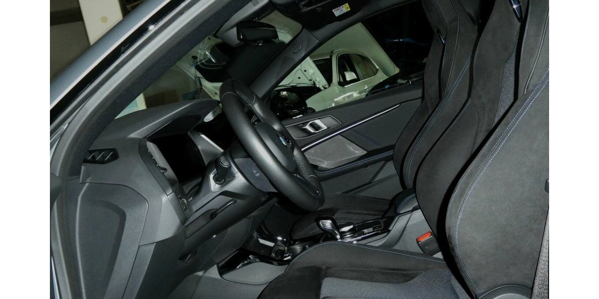 BMW 218 Gran Coupe i MSport MSportsitz,HUD NP:56.300 24.998 km 28.990 &euro; Landshut 84030