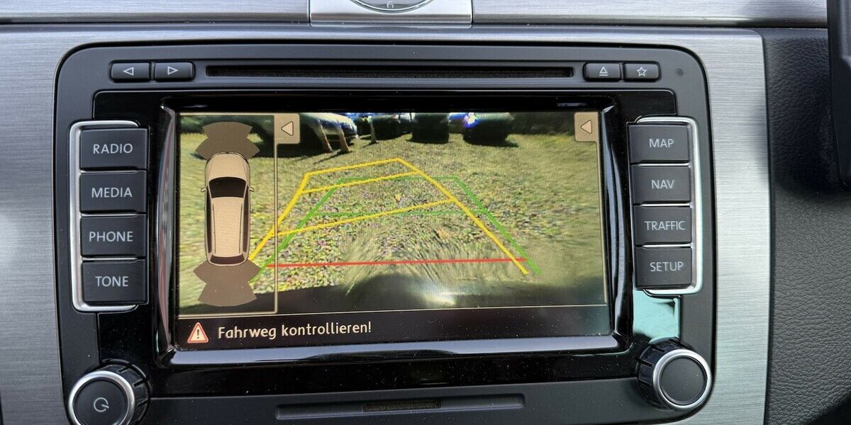 VW Passat Variant 2.0 TDI DSG Business 4Motion Navi 199.700 km 9.700 &euro; Altdorf 84032