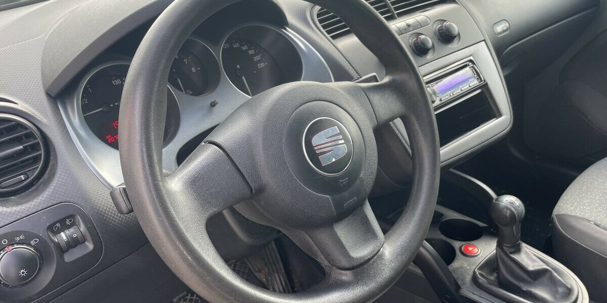 Seat Altea Avila 1.6i Klima PDC Euro4 207.000 km 2.000 &euro; Altdorf 84032