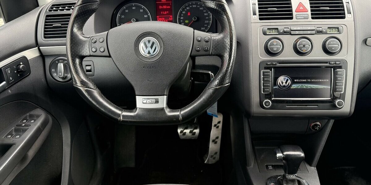 VW Touran 1.4 TSI DSG R-Line Highline Xenon Navi PDC 143.500 km 6.980 &euro; Altdorf 84032