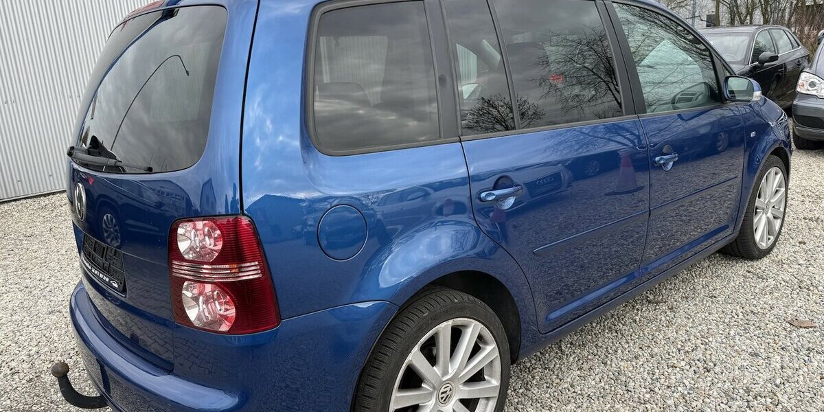 VW Touran 1.4 TSI DSG R-Line Highline Xenon Navi PDC 143.500 km 6.980 &euro; Altdorf 84032