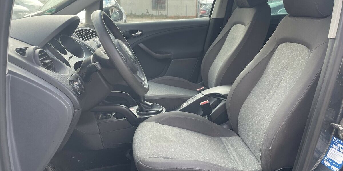 Seat Altea Avila 1.6i Klima PDC Euro4 207.000 km 2.000 &euro; Altdorf 84032