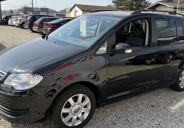 VW Touran United 1.4i TFSI 7-Sitze Klima SHZ PDC Navi 190.900 km 3.990 &euro; Altdorf 84032