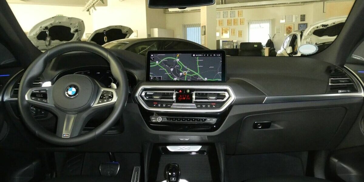 BMW X4 xDr G02 20i M Sport AHK,360°,Laser NP:74.968 9.700 km 48.590 &euro; Landshut 84030