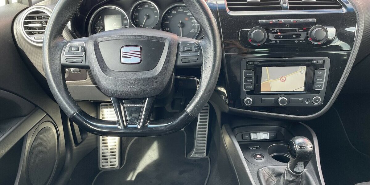 Seat Leon Cupra R LIMITED (178 of 200) WTCC CHAMPION 131.000 km 13.750 &euro; Altdorf 84032