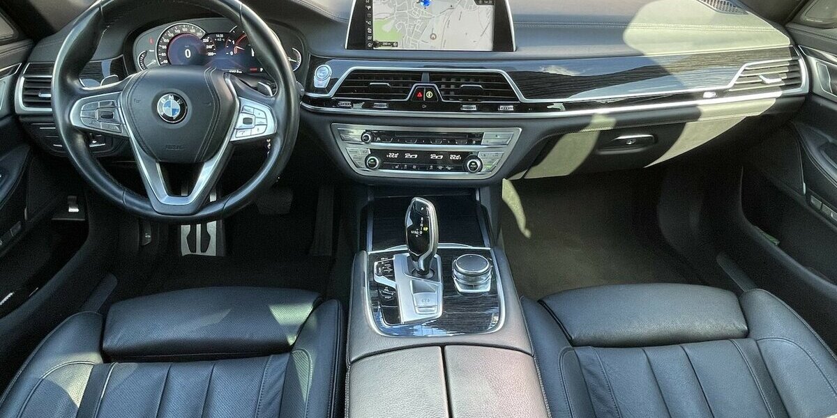 BMW 730d M Sport Paket Head-Up Laser Carbon Core 124.800 km 35.500 &euro; Altdorf 84032