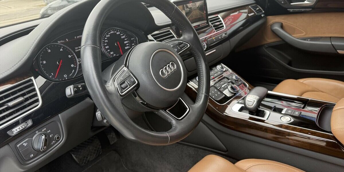 Audi A8 4.2 TDI EXCLUSIVE MATRIX 360°KAMERA MASSAGE 173.600 km 26.980 &euro; Altdorf 84032