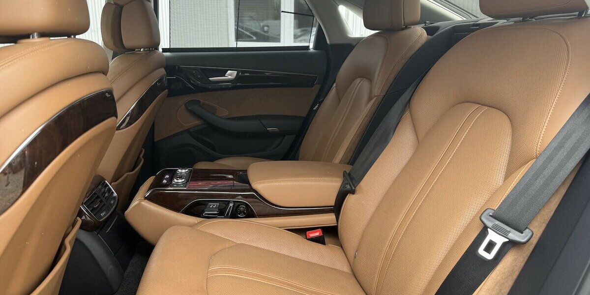 Audi A8 4.2 TDI EXCLUSIVE MATRIX 360°KAMERA MASSAGE 173.600 km 26.980 &euro; Altdorf 84032