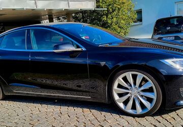 Tesla Model S 95.700 km 26.200 &euro; Velden LK Landshut 84149