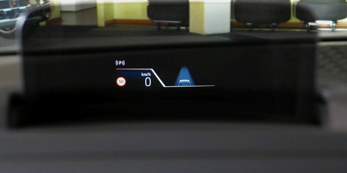 BMW 218 Active Tourer i M Sport 360°,AHK,HUD,Leder 10.400 km 29.590 &euro; Landshut 84030