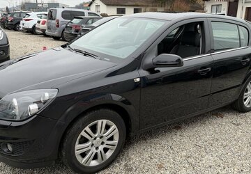 Opel Astra 1.6i 1.Hand Automatik Teilleder Xenon AHK 66.700 km 4.900 &euro; Altdorf 84032