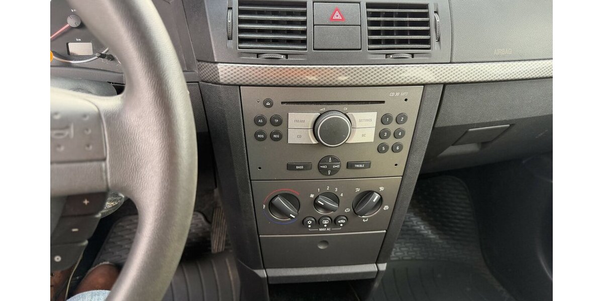 Opel Meriva Edition 1.6i Automatik Klima PDC 92.500 km 2.890 &euro; Altdorf 84032