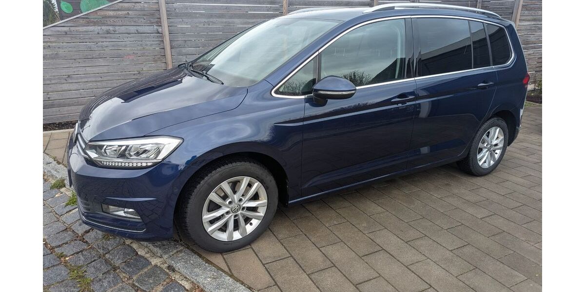 VW Touran 146.000 km 18.700 &euro; Velden 84149