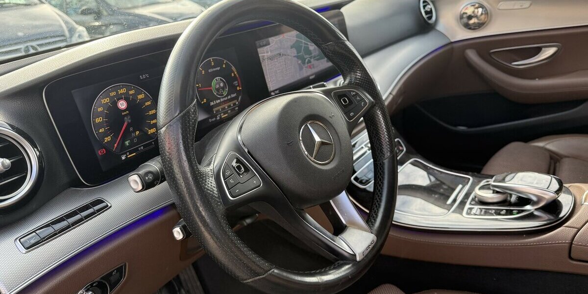Mercedes-Benz E 220 d AVANTGARDE WIDESCREEN HEAD-UP LED 342.900 km 18.500 &euro; Altdorf 84032