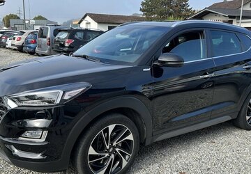 Hyundai Tucson 2.0 CRDi Automatik 4WD Premium Navi AHK 191.900 km 15.900 &euro; Altdorf 84032