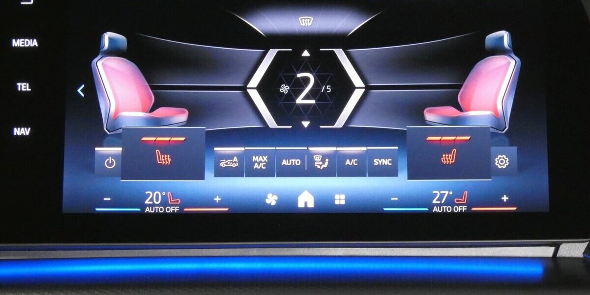 BMW 218 Active Tourer i MSport AHK,360°,HUD NP:57.770 21.800 km 30.590 &euro; Landshut 84030