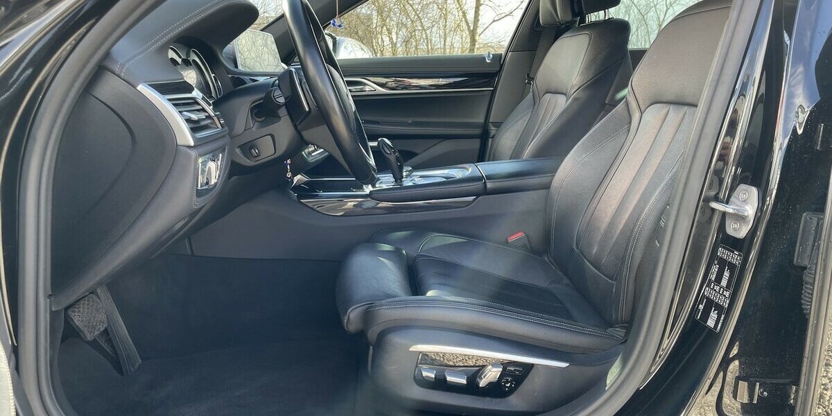 BMW 730d M Sport Paket Head-Up Laser Carbon Core 124.800 km 35.500 &euro; Altdorf 84032